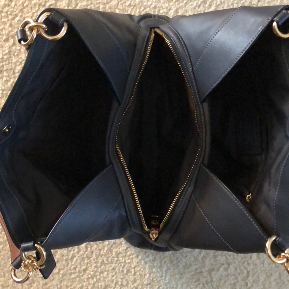 Handbag - Picture 2 of 5